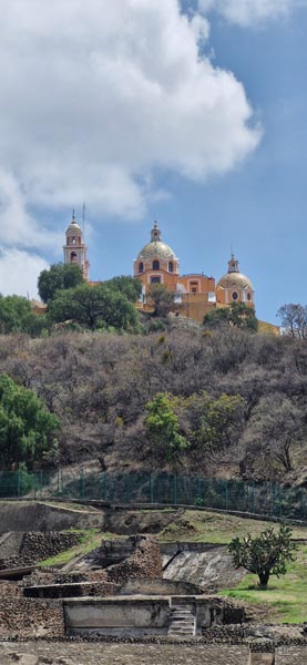 tour-puebla-Piramide-Cholula_002